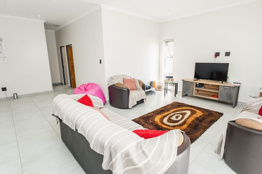 4 Bedroom Property for Sale in Woodland Hills Bergendal Free State